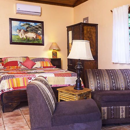 Coconut Grove Oceanfront Cottages Dominical Zewnętrze zdjęcie
